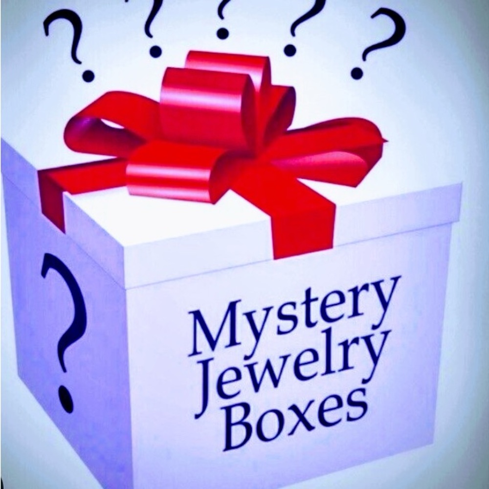Designer Costume Jewelry‼️👀